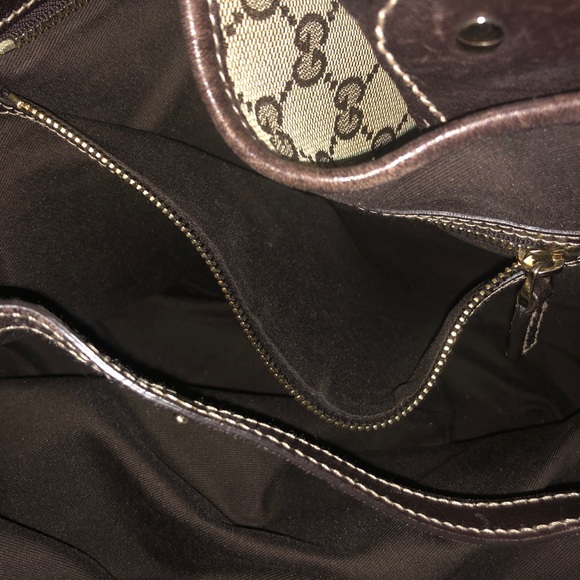 Gucci Pelham Shoulder Bag - Picture 5 of 10